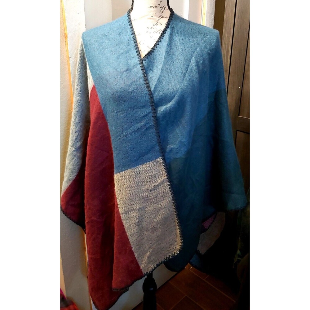 Saks Fifth Avenue Open Shawl Poncho Knit Gray Burgundy Blue One Size